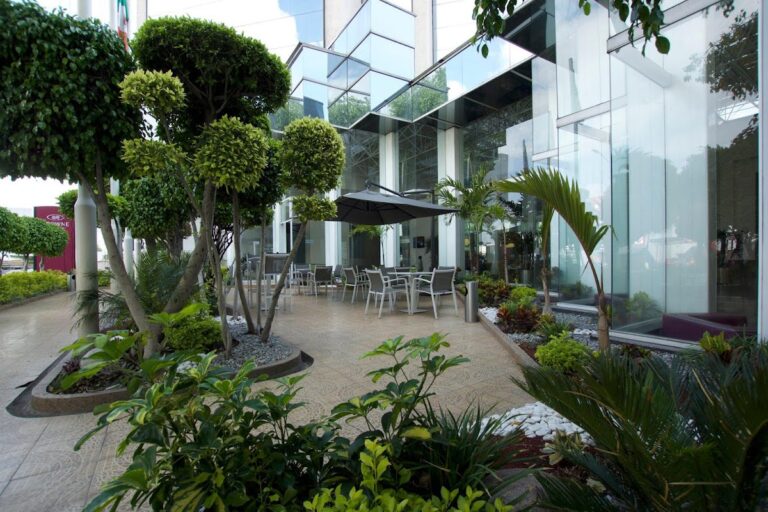 30789 hotel crowne plaza tlalnepantla 768x512