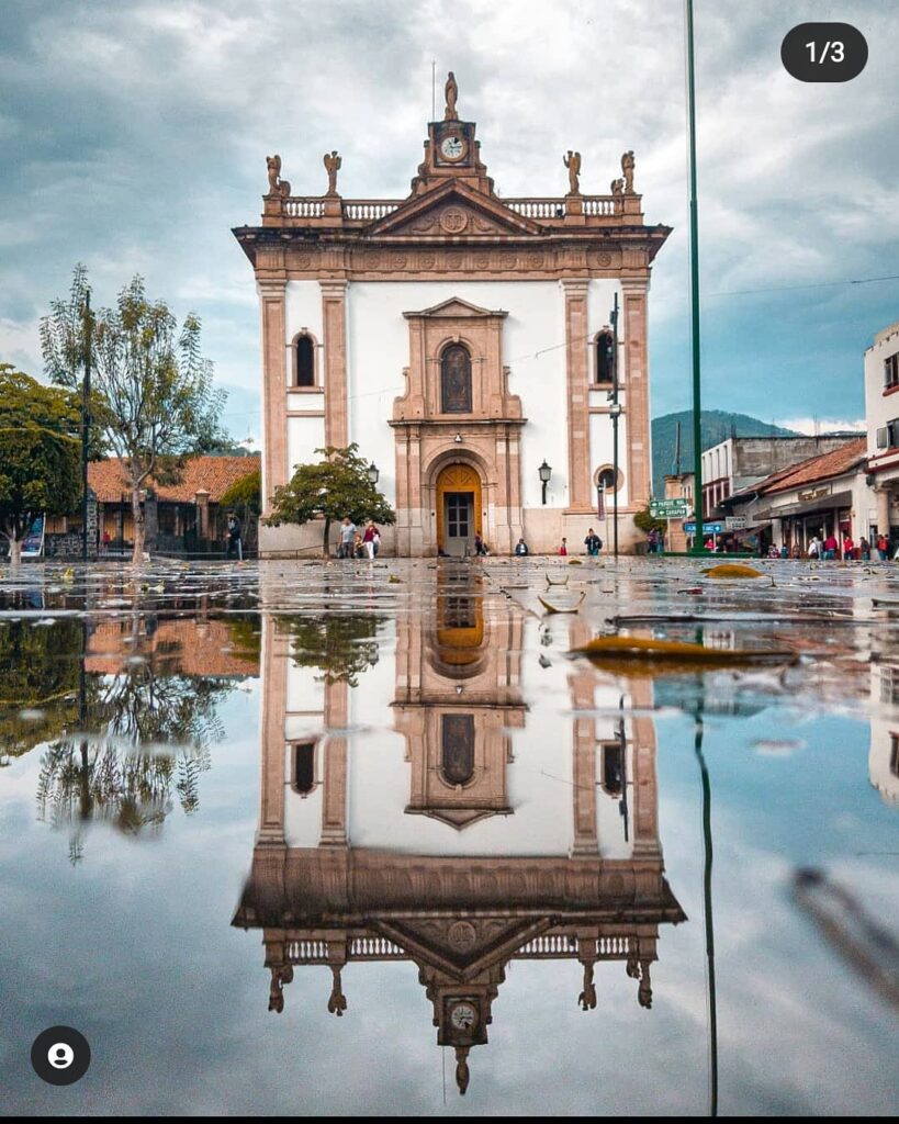 30800 hotel plaza uruapan 819x1024