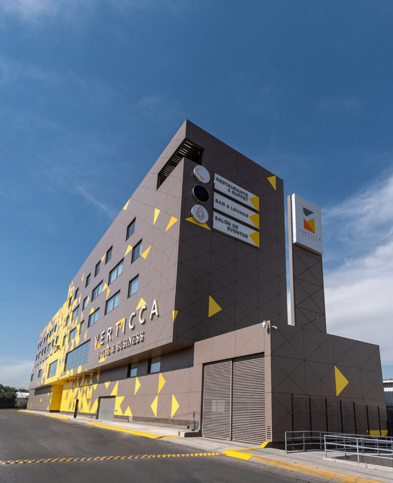 30802 verticca hotel 768x943