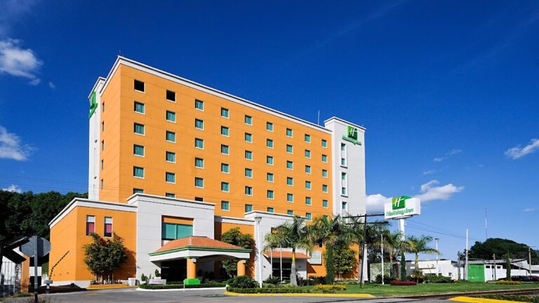 30846 holiday inn uruapan 768x432