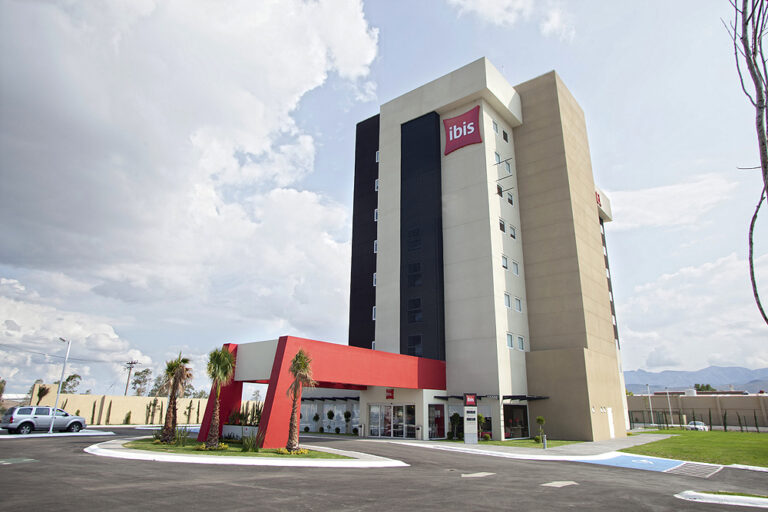 30908 ibis san luis potosi 768x512