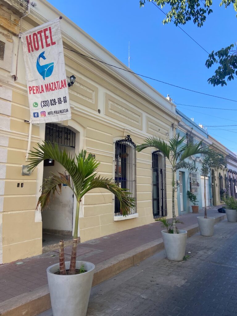 31336 hotel perla mazatlan 768x1024