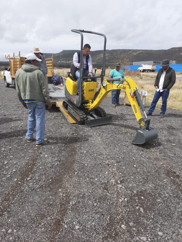 31909 renta de maquinaria 768x1024