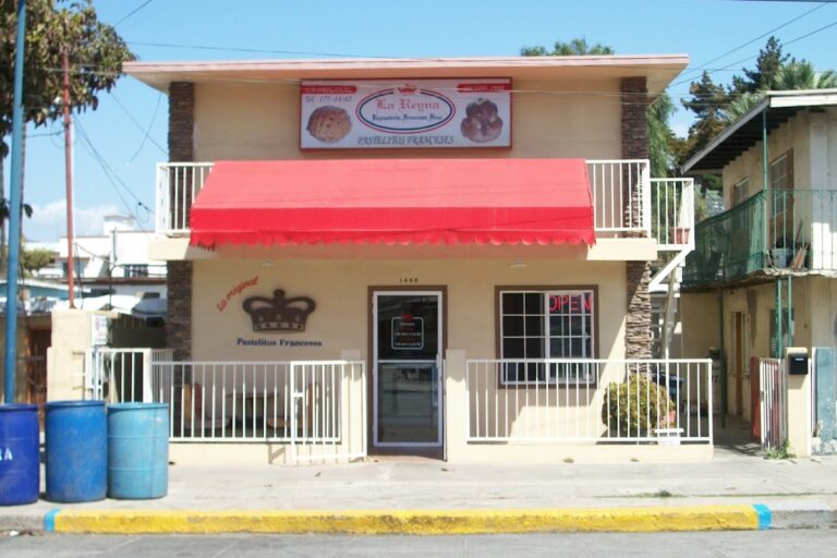 32947 pasteleria 8220la reyna vazquez8221 768x512