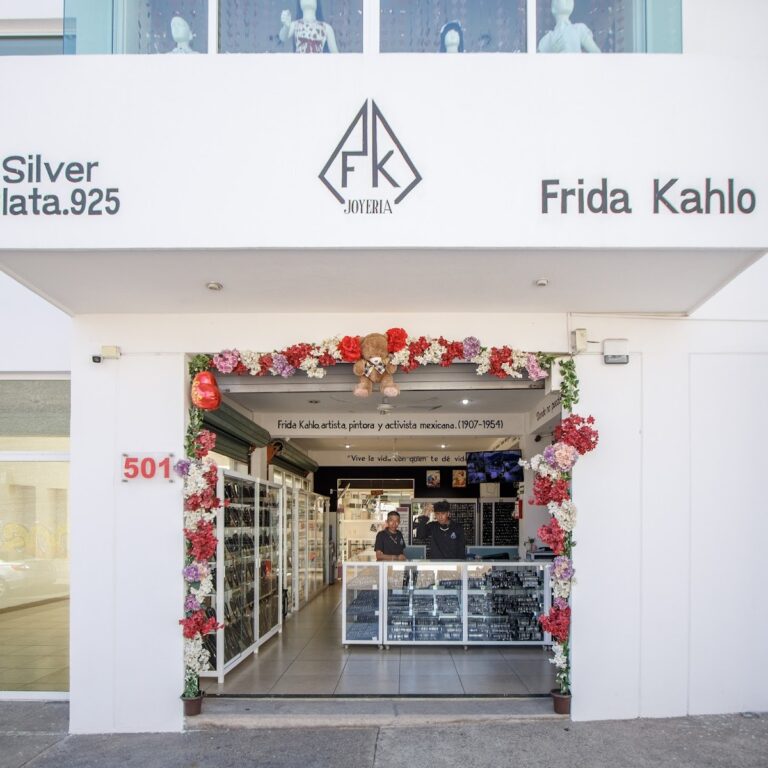 33551 frida kahlo joyeria 768x768
