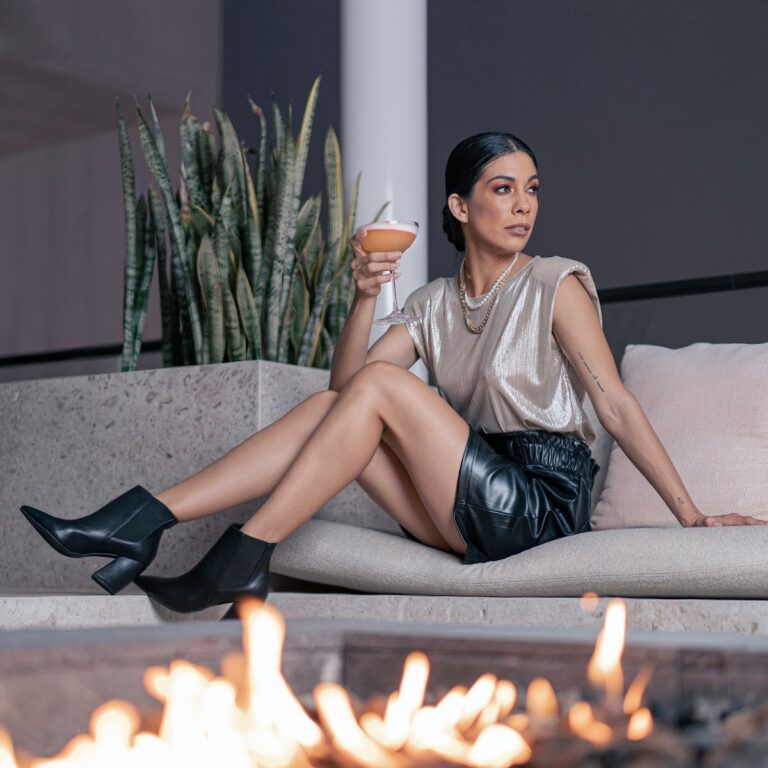 34077 lua boutique 768x768