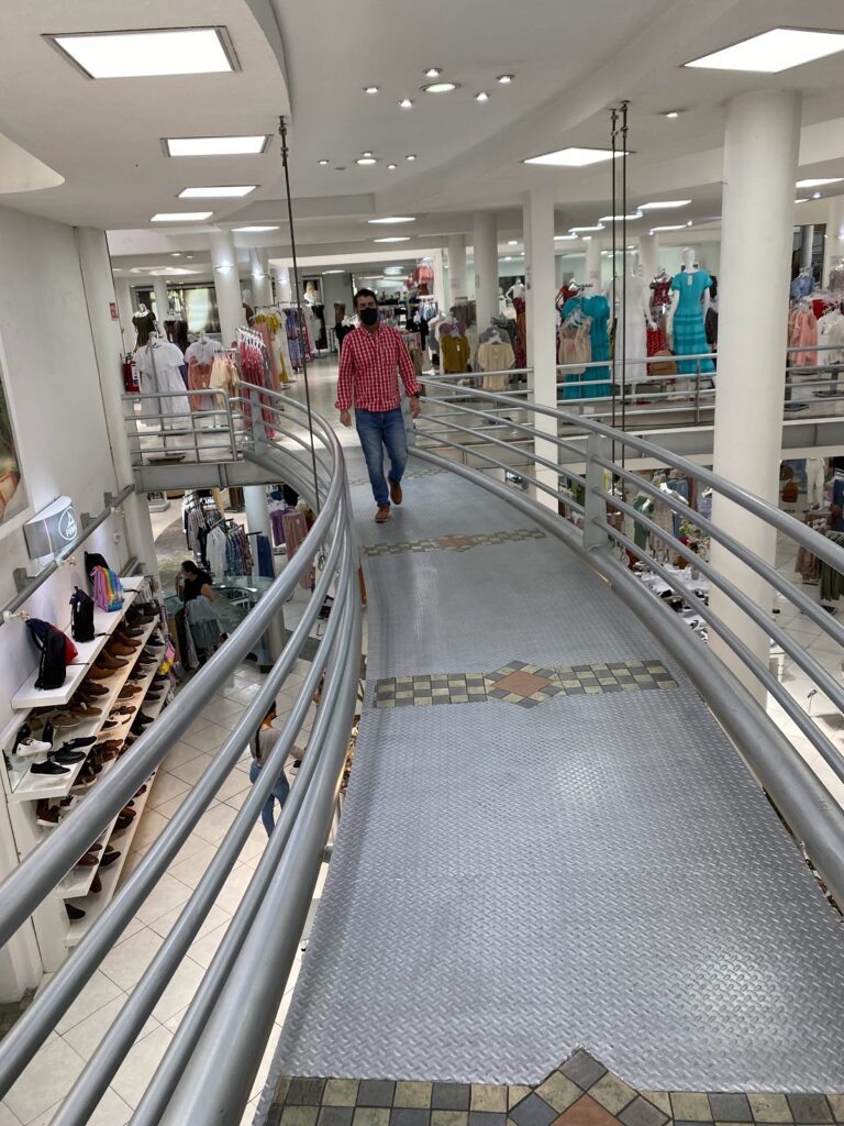 34186 jomers 768x1024