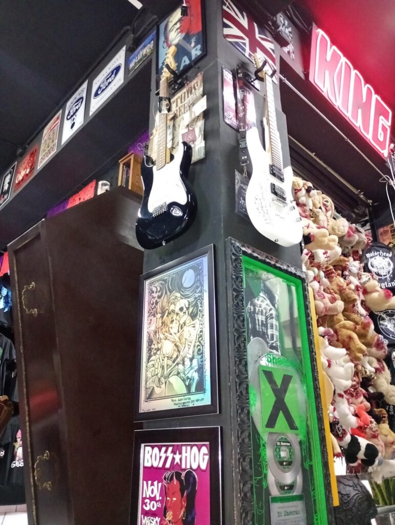 34208 king monster tlalnepantla 771x1024