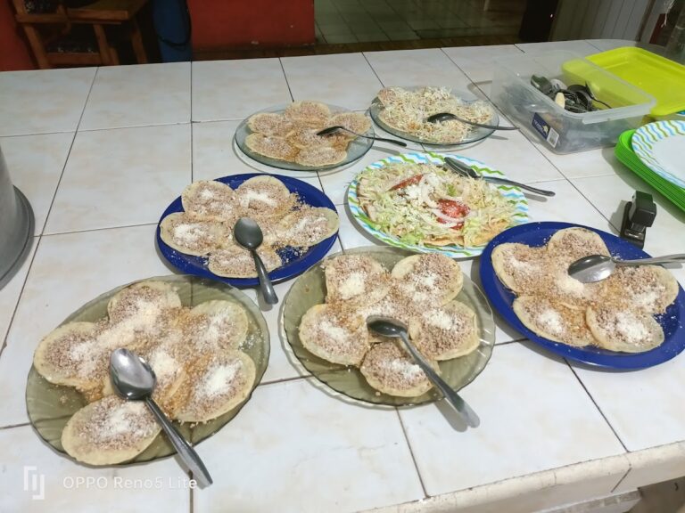 3979 cenaduria sevilla 768x576