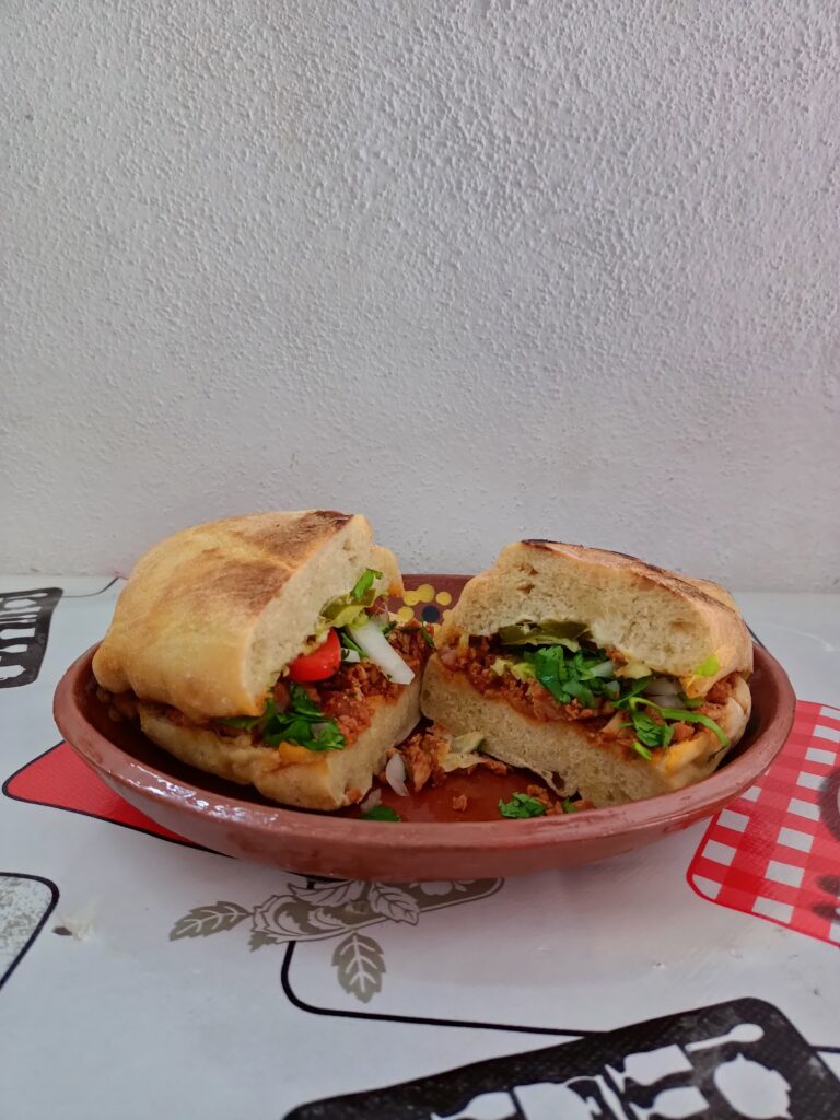 4037 loncheria emanuel 768x1024