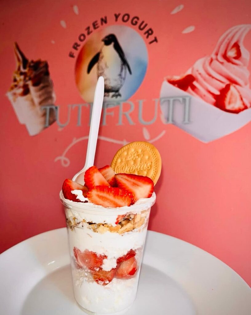 4444 tuti fruti frozen yogurt 816x1024