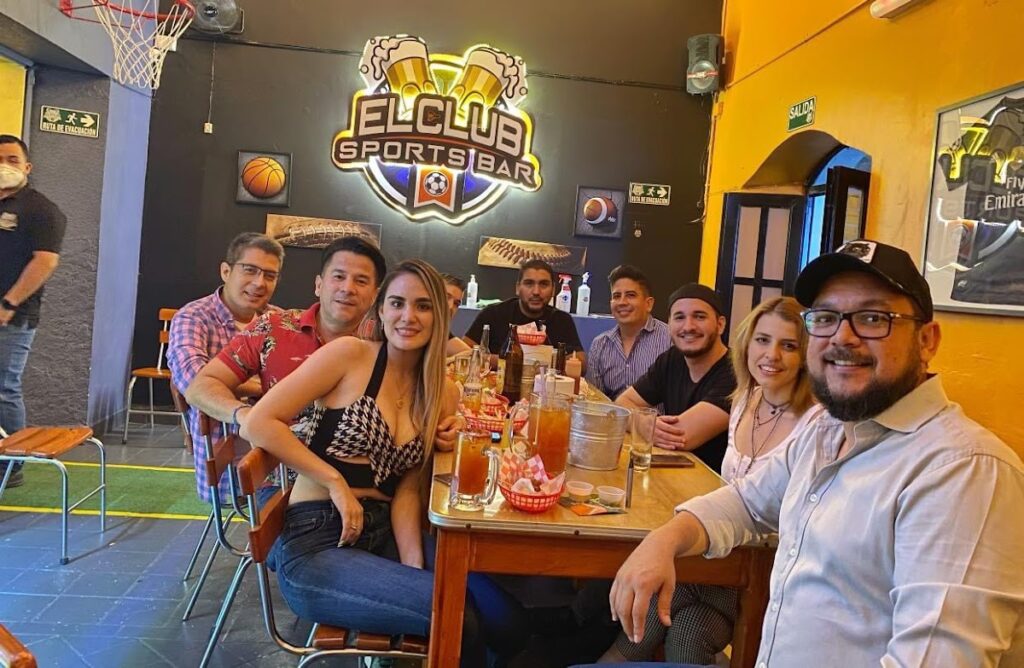 5868 el club sports bar 1024x668