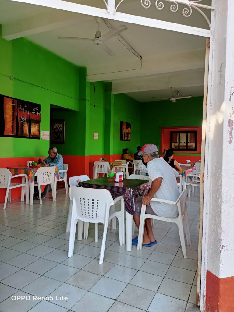 6731 cenaduria sevilla 768x1024