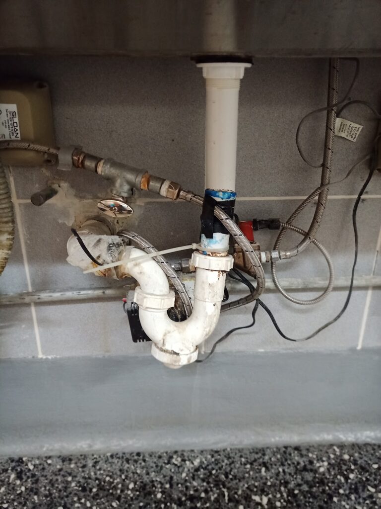 7477 rc servicios plomeria y electricidad 768x1024