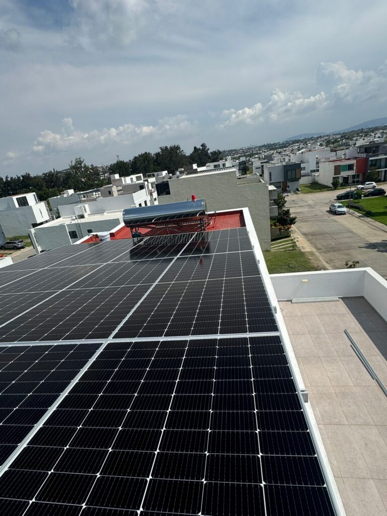 7729 instalaciones electricas fontaneria y paneles solares 768x1024