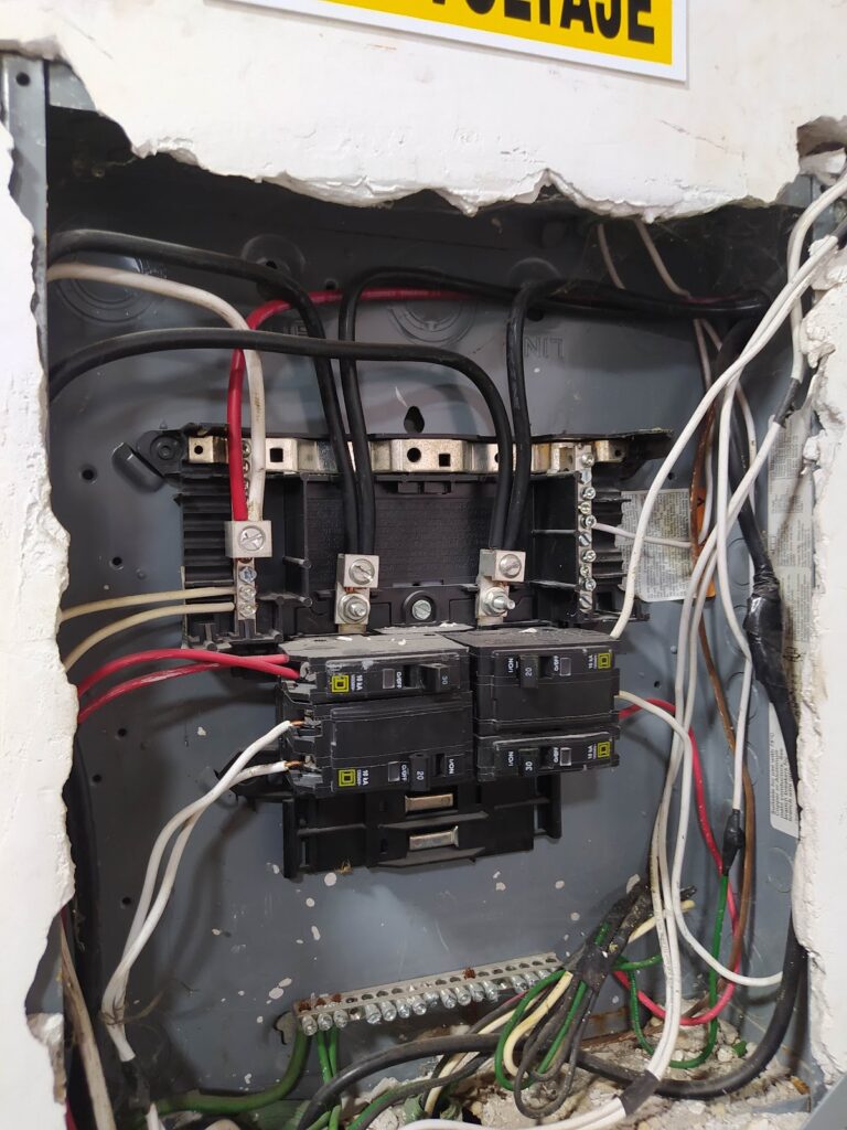 7937 electricista los mochis 768x1024