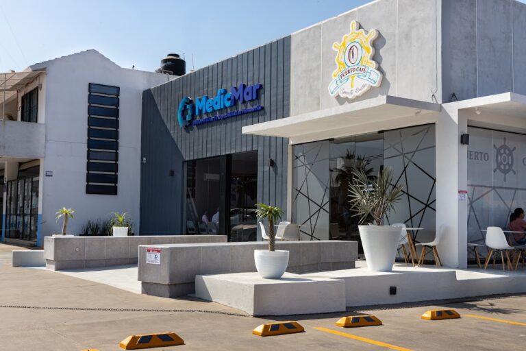 8186 medicmar nucleo medico de especialidades manzanillo 768x512
