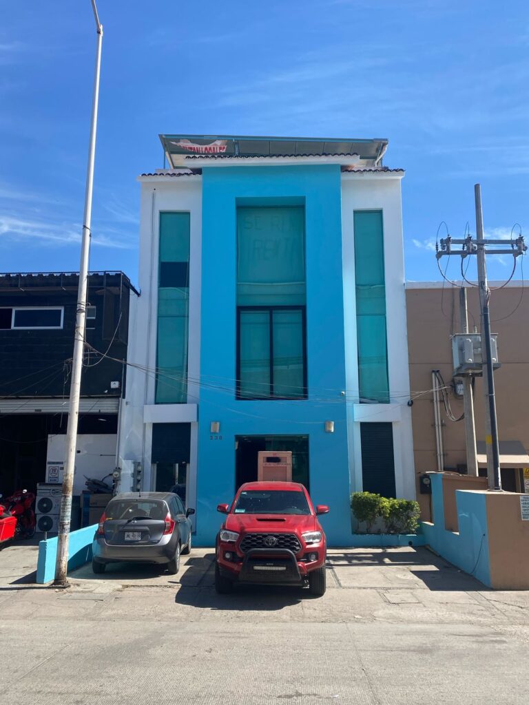 8377 dra. pilar hernandez ginecologa oncologa bahia de banderas 768x1024