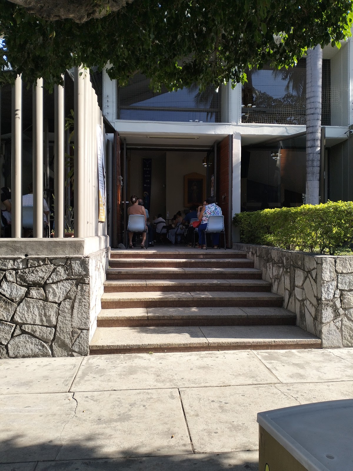 leetx-google-photo-51254-8 leetx-google-photo-51254-8