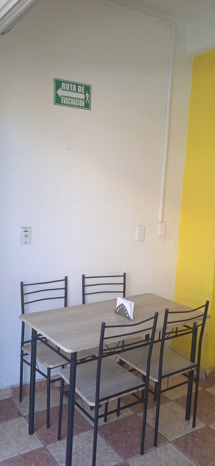 leetx-google-photo-70196-7 leetx-google-photo-70196-7