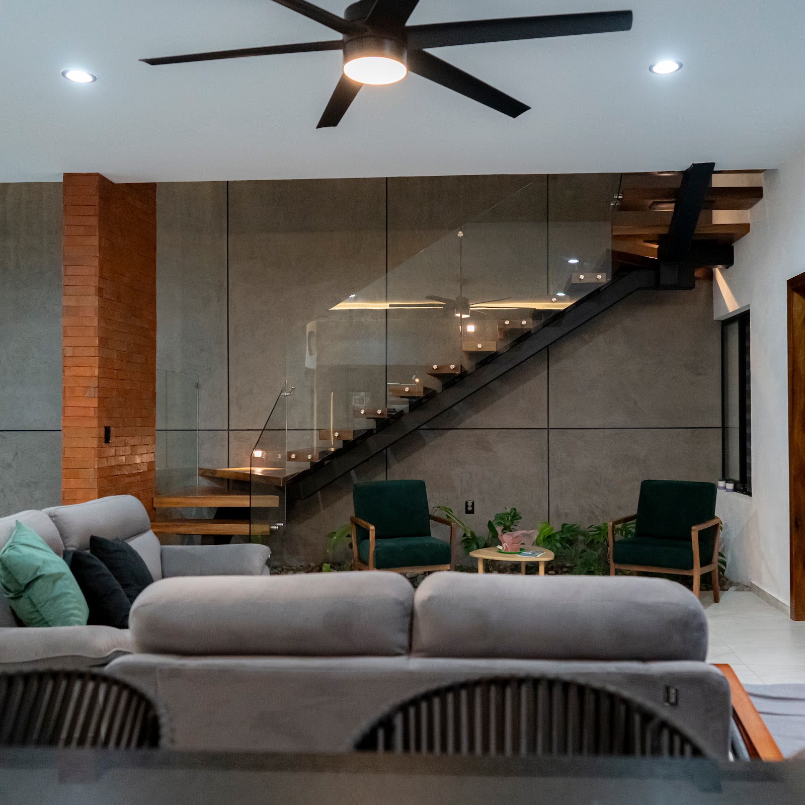 leetx-google-photo-71471-4 leetx-google-photo-71471-4