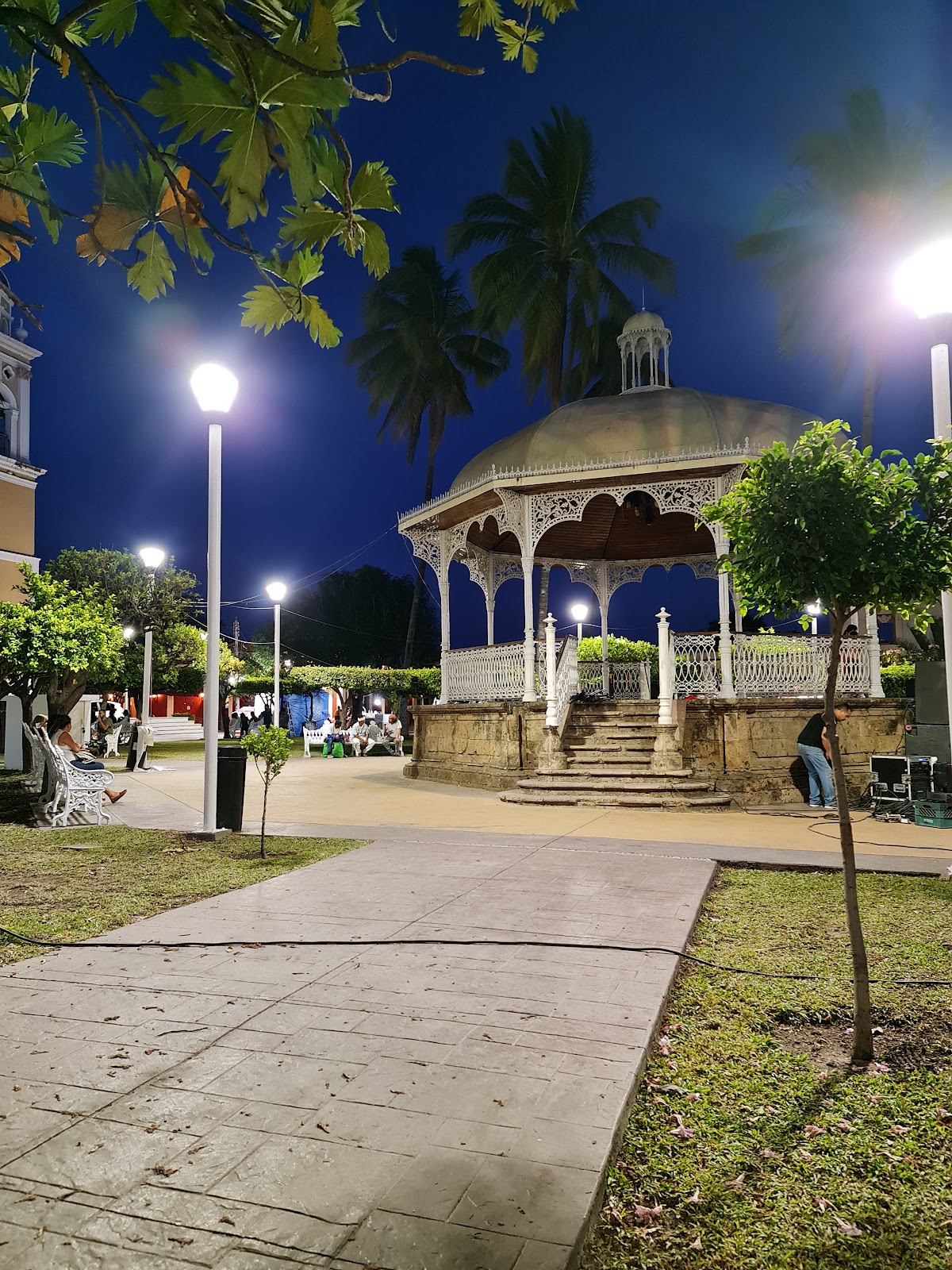 leetx-google-photo-71568-8 leetx-google-photo-71568-8