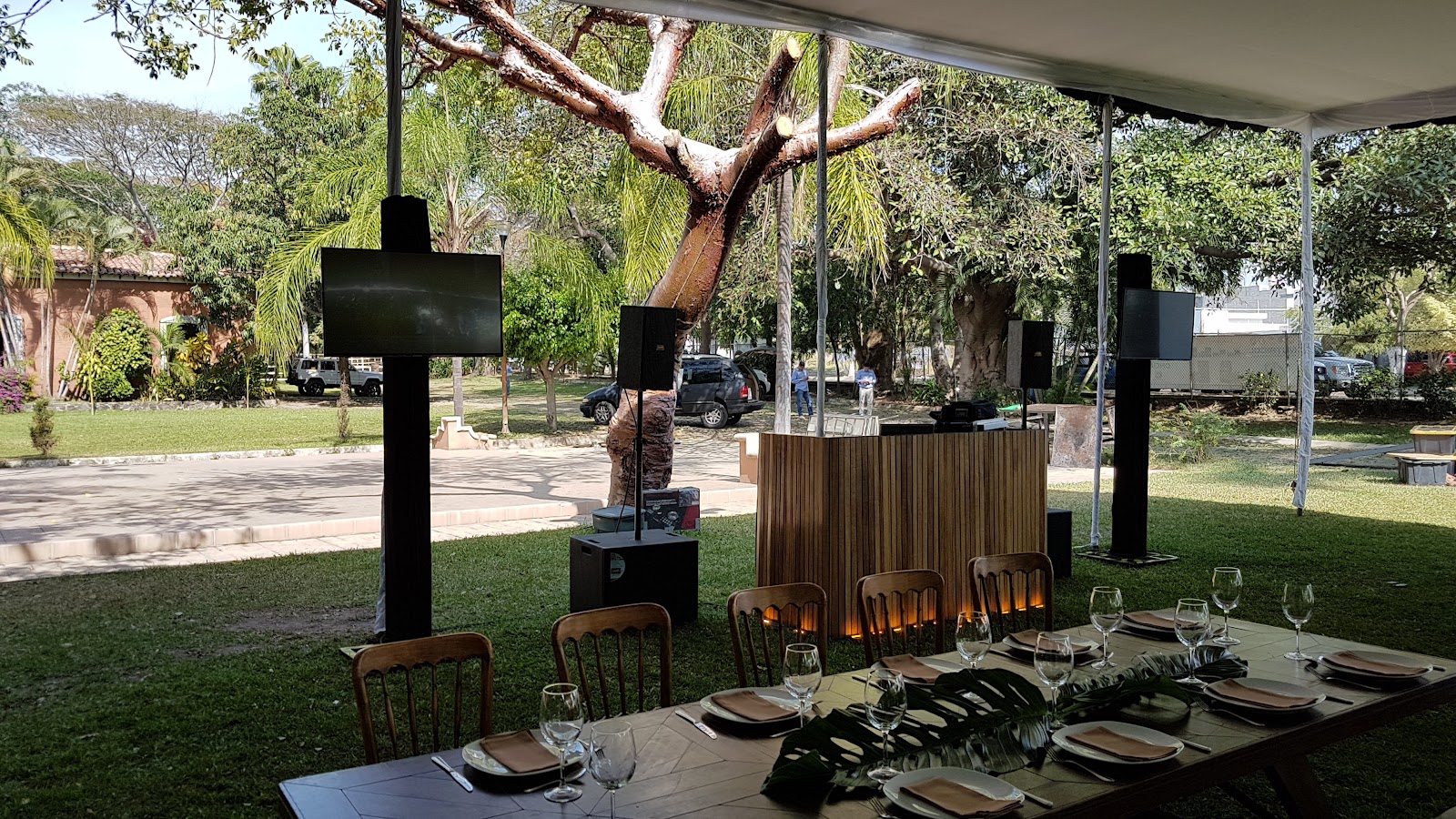 leetx-google-photo-72423-5 leetx-google-photo-72423-5