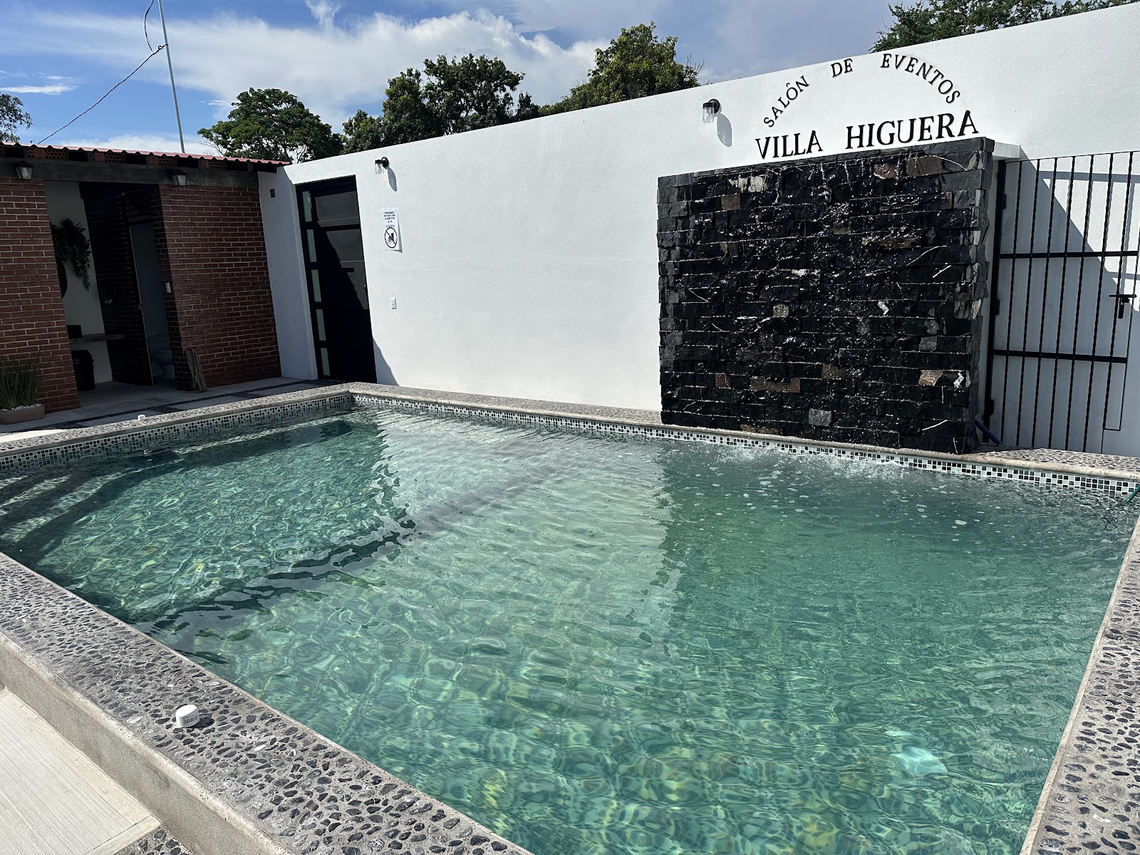 leetx-google-photo-81794-2 leetx-google-photo-81794-2