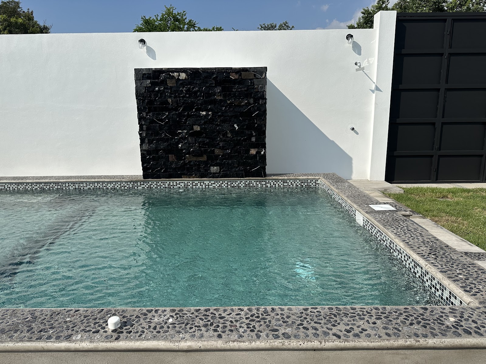 leetx-google-photo-81794-7 leetx-google-photo-81794-7