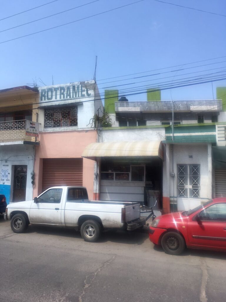 100820 carniceria carnes supremas y cortes finos 768x1024