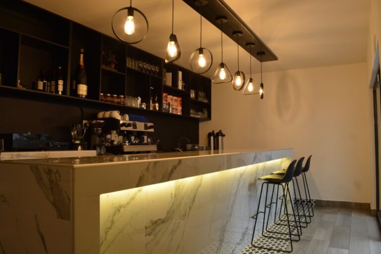 101175 fika cafe bar 768x512
