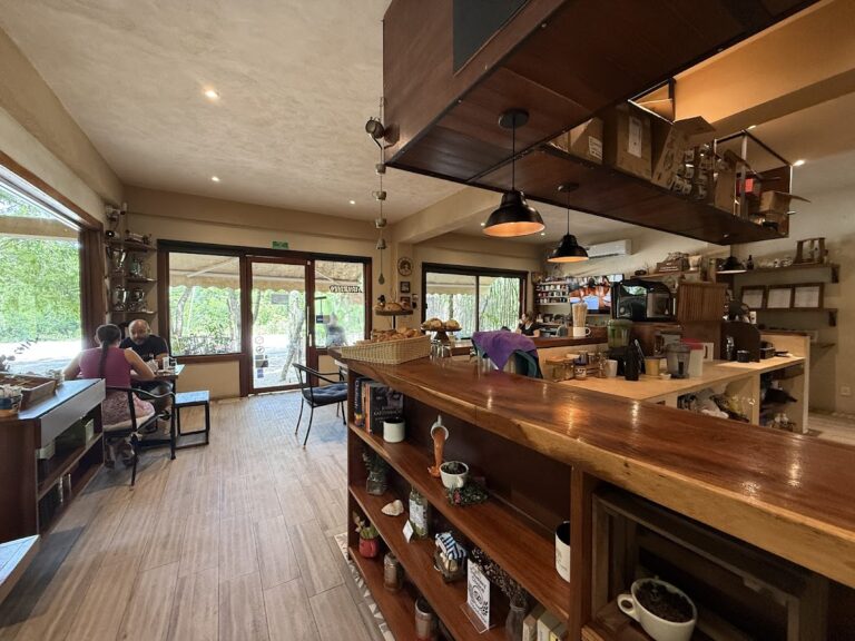 101297 aroma cafe tulum 768x576