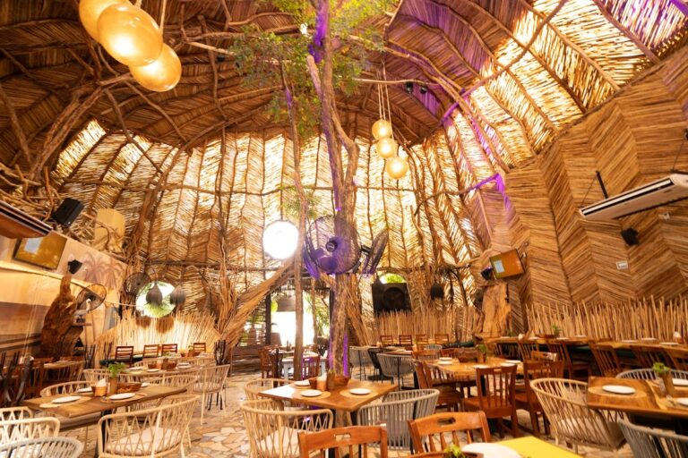 101996 el oasis mariscos i cancun 768x512