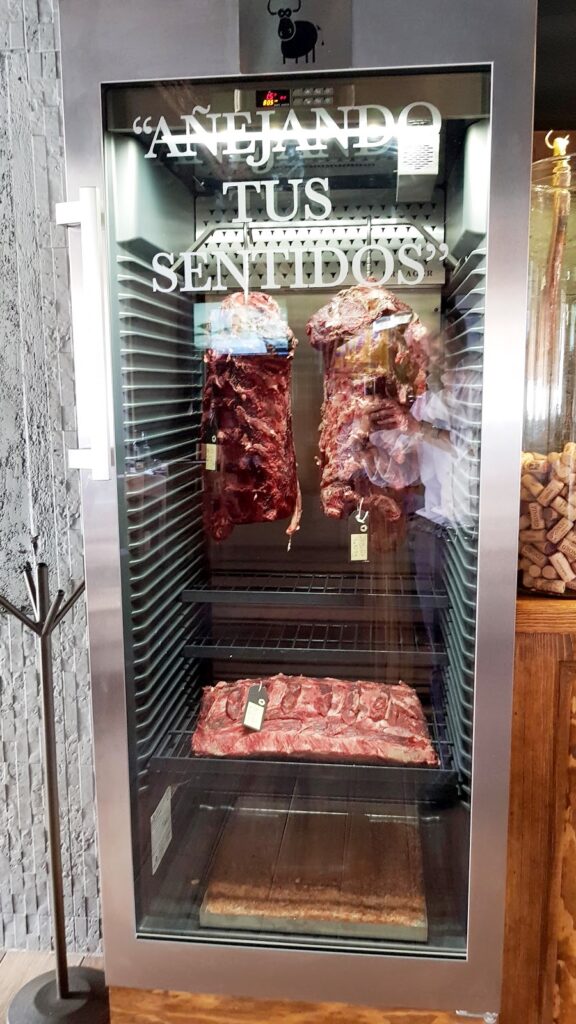 102179 restaurante el torito steak 576x1024