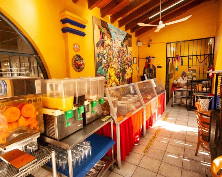 102196 restaurant tecuan 768x612
