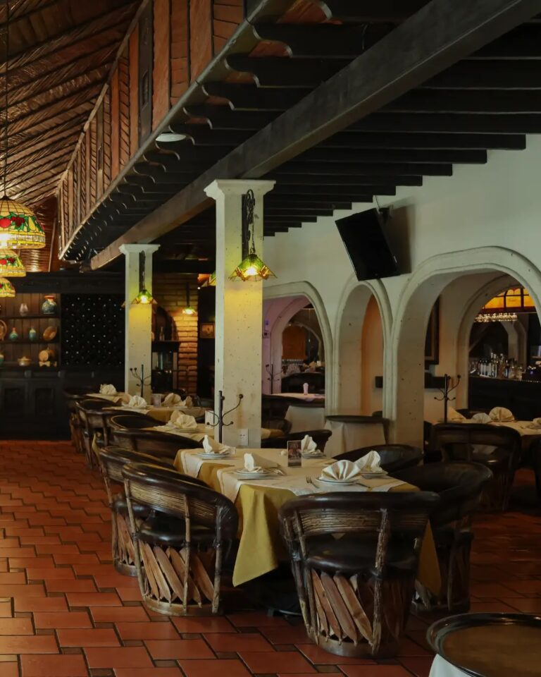 102252 jardin steak house 768x960