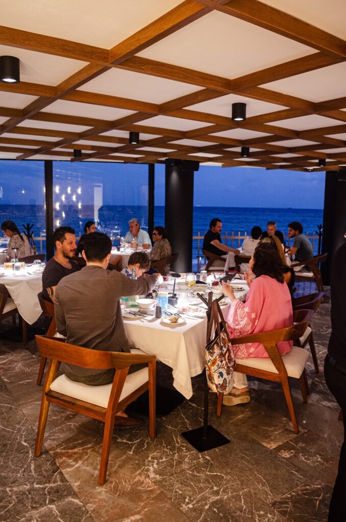 102351 piaggia restaurante playa del carmen 678x1024