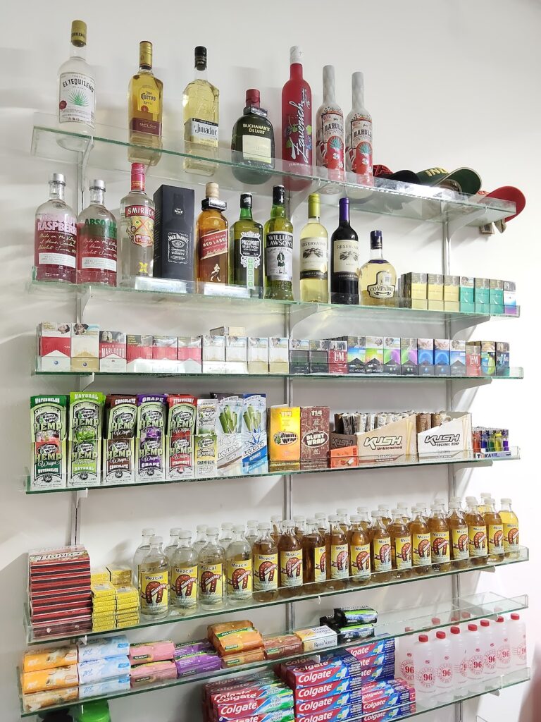 102906 tienda leos 768x1024