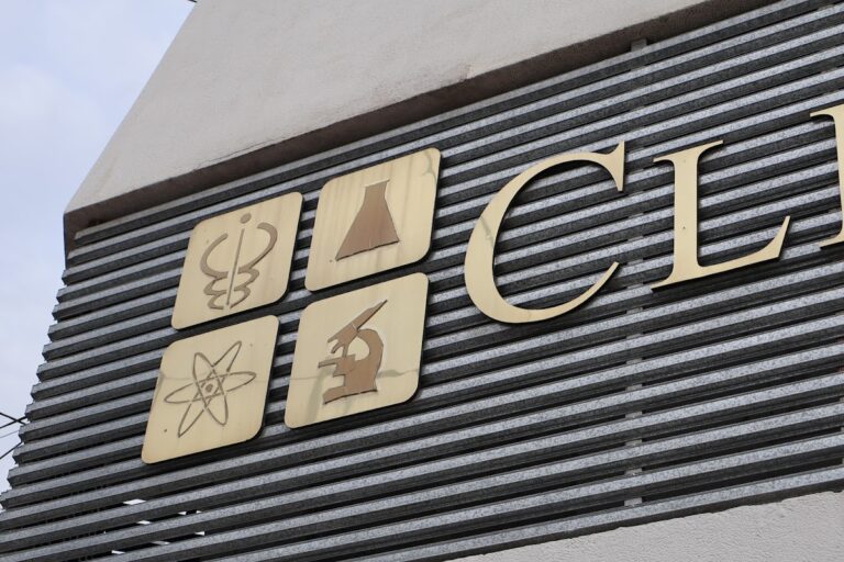 103546 clinica roma 768x512