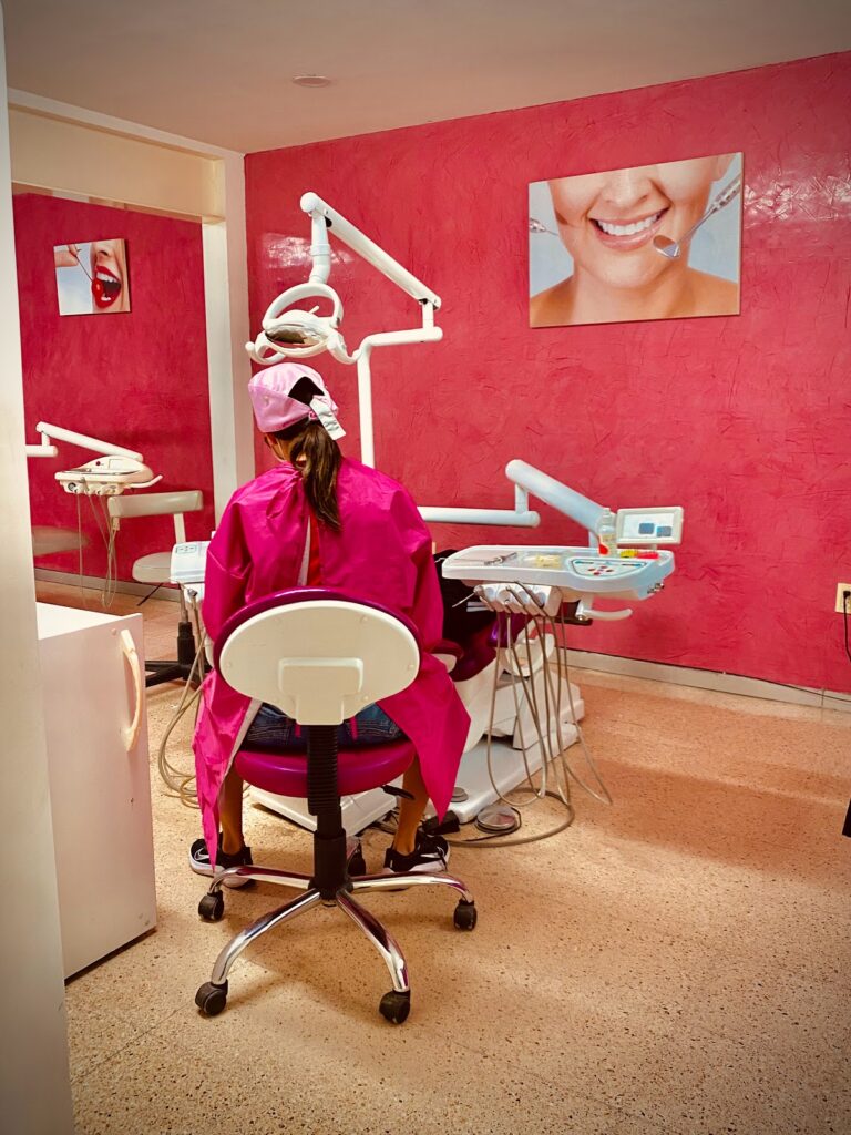 103845 clinica neo dental 768x1024