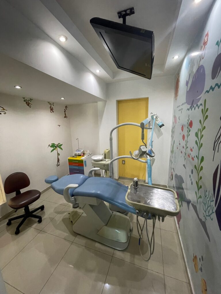 103921 natural sonrisa clinica dental 768x1024