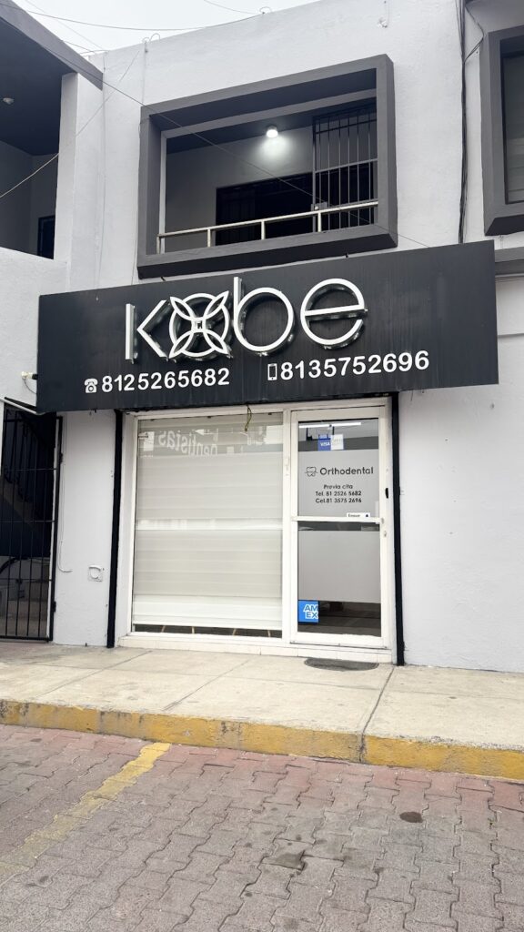 103977 dentista en monterrey 8211 kobe dental 576x1024