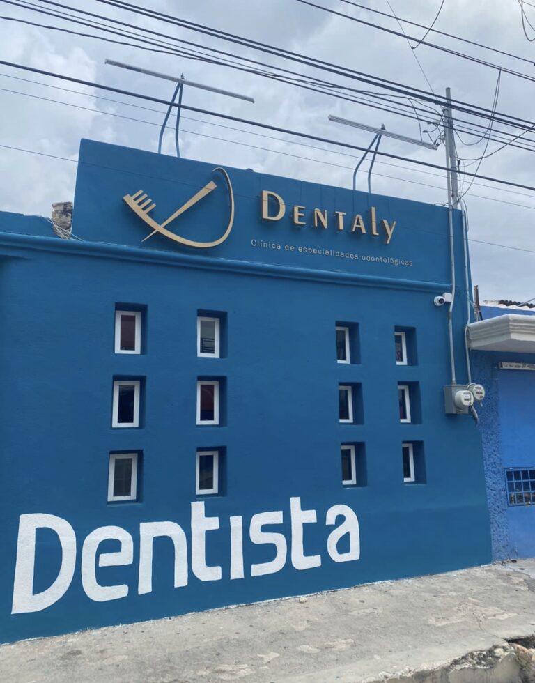 104159 dentaly clinica dental merida 768x980