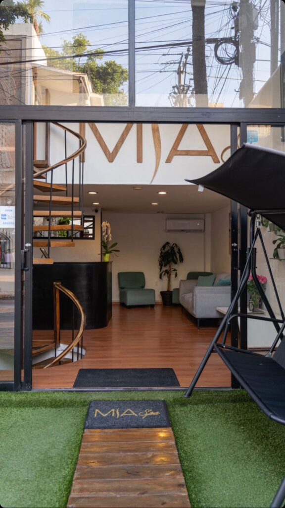 105197 mia spa massage 576x1024