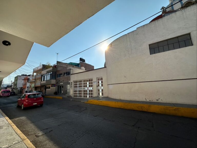 105493 longoria hair studio salon 768x576