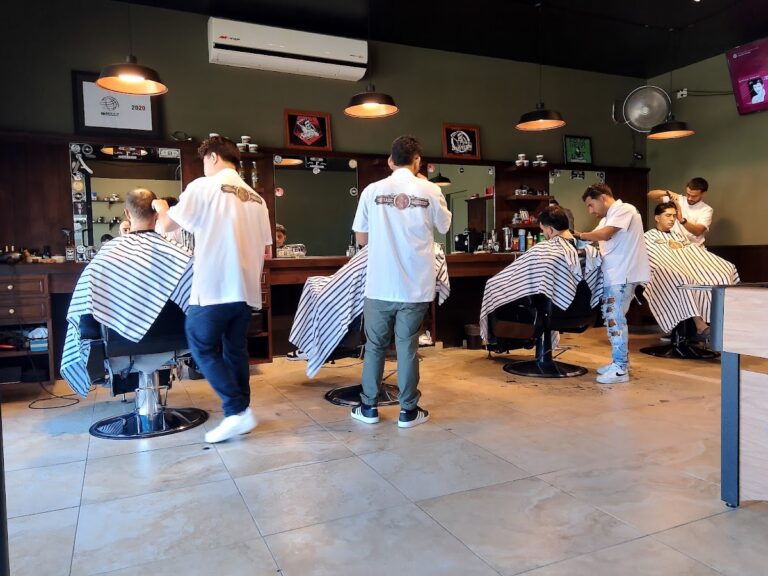 105656 the classic barberia y salon 768x576