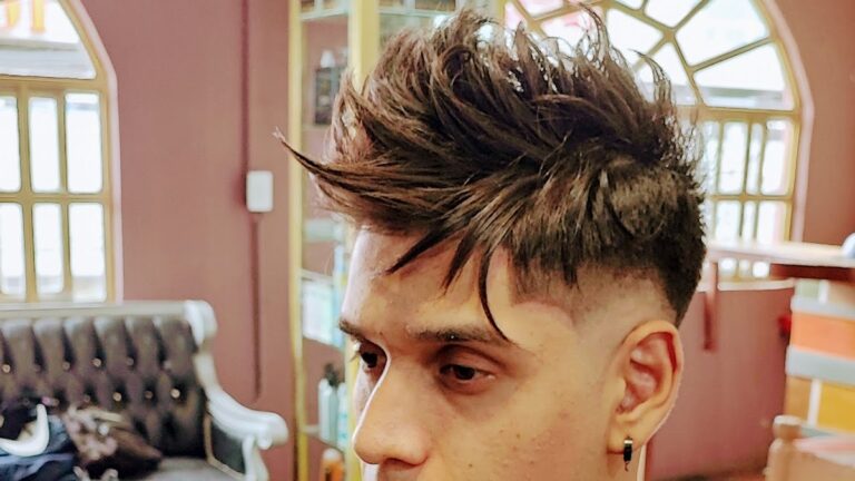 105829 vanidozos barberia salon 768x432