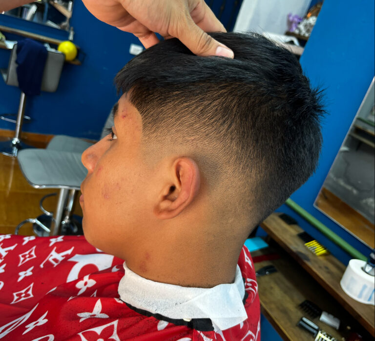 105839 victors house barbers 768x699
