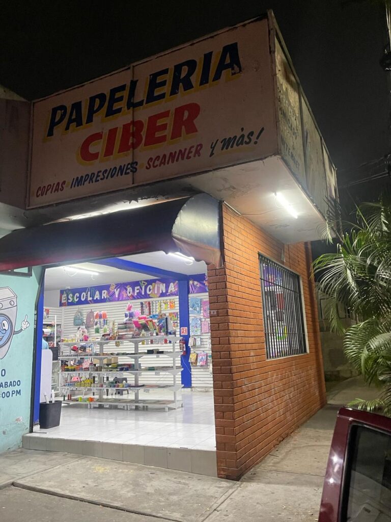 106147 victors papeleria y ciber 768x1024