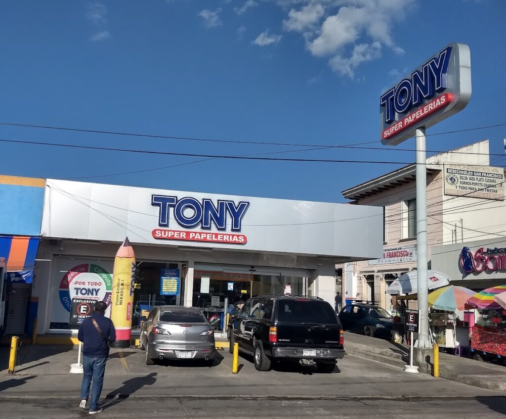 106264 tony superpapelerias 1024x847